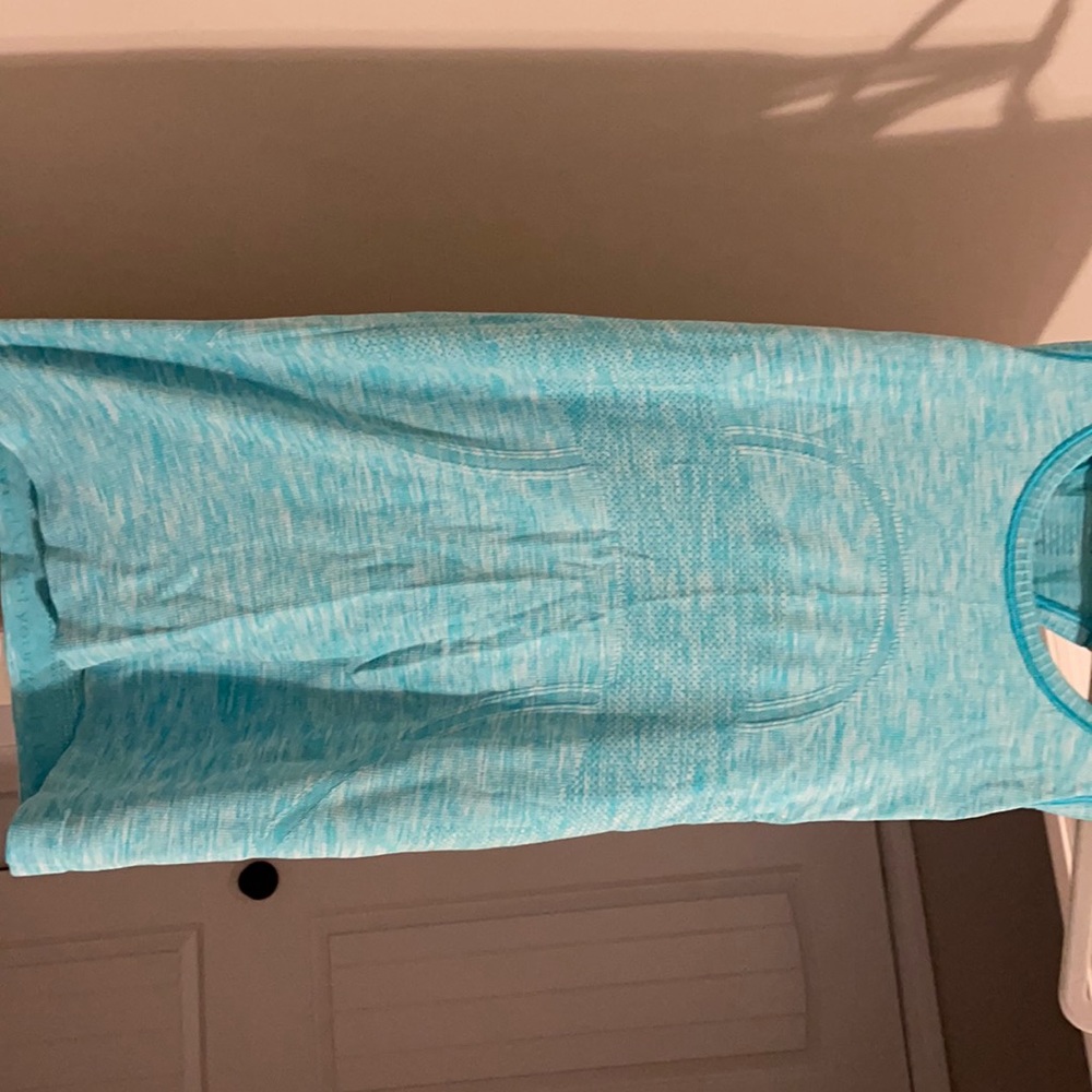 Lululemon teal tank top
